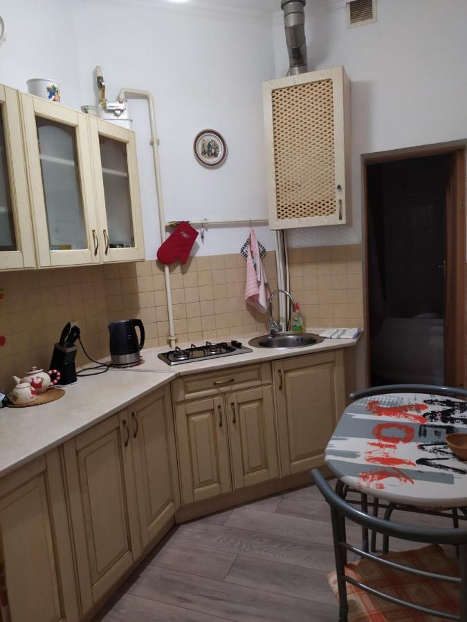 Двокімнатна Квартира В Центрі Міста Lwów Zewnętrze zdjęcie